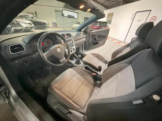 Volkswagen Eos image 2