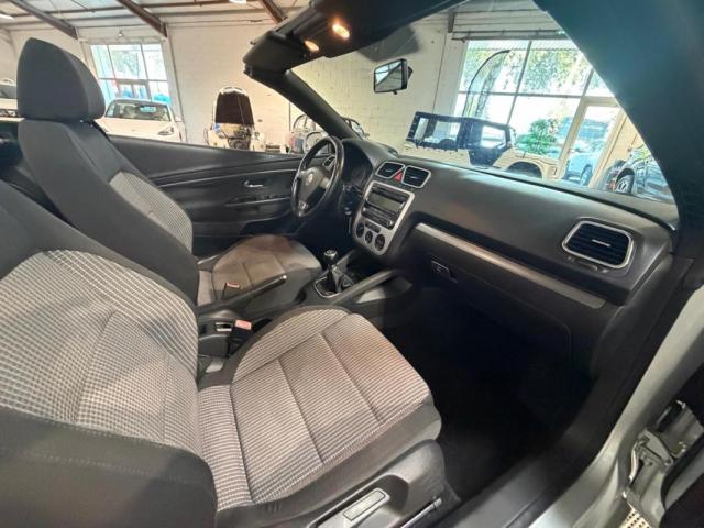 Volkswagen Eos image 6