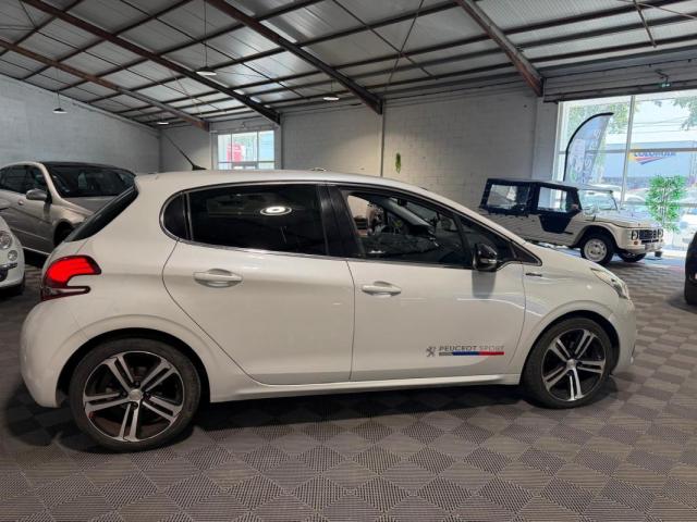 Peugeot 208 image 7