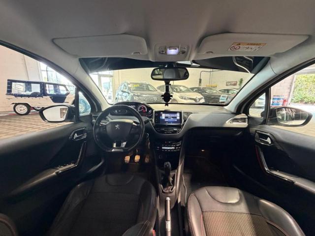 Peugeot 208 image 3