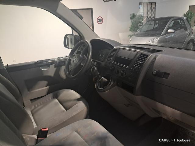 Volkswagen Transporter image 8