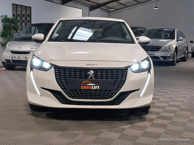 Peugeot 208 image 4