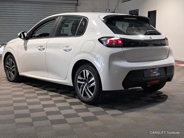 Peugeot 208 image 9