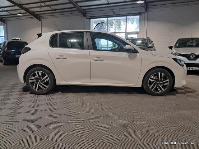 Peugeot 208 image 2