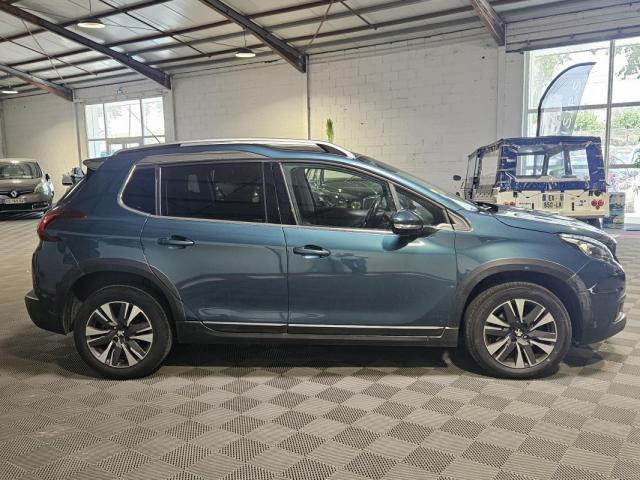 Peugeot 2008 image 8