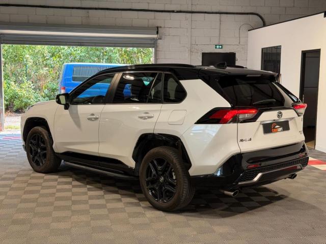 Toyota Rav4 image 8