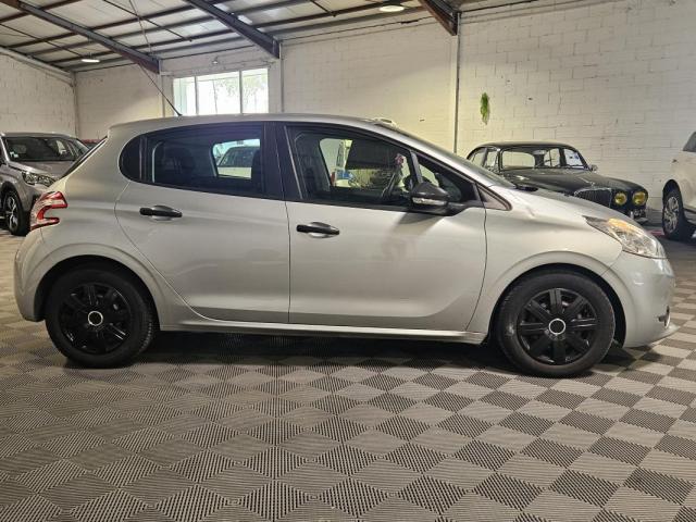 Peugeot 208 image 4