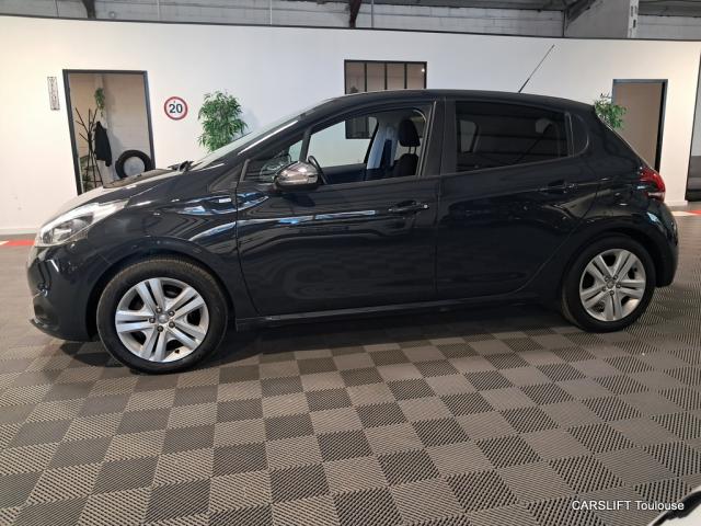 Peugeot 208 image 5