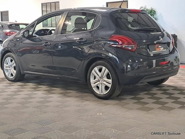 Peugeot 208 image 2
