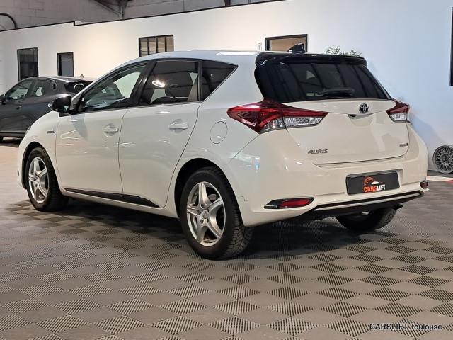 Toyota Auris image 5