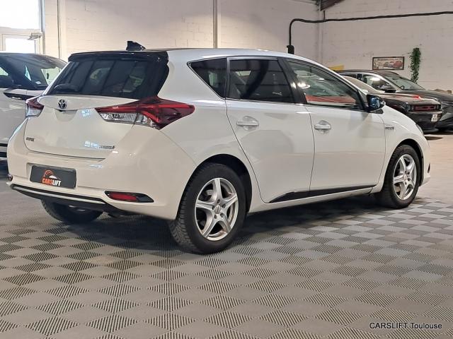 Toyota Auris image 4