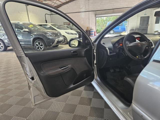 Peugeot 206+ image 3