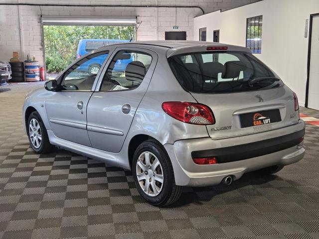 Peugeot 206+ image 5