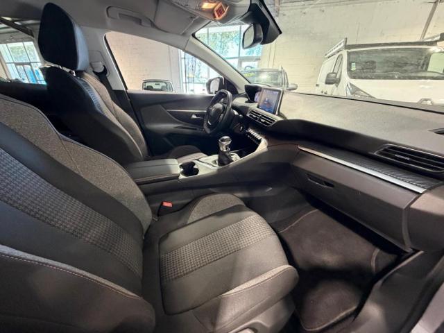 Peugeot 3008 image 3