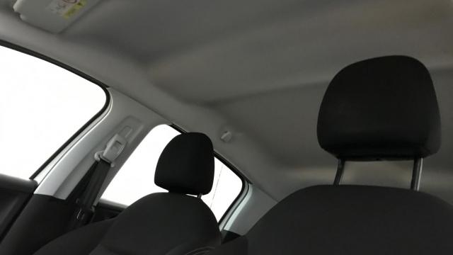 Peugeot 208 image 8