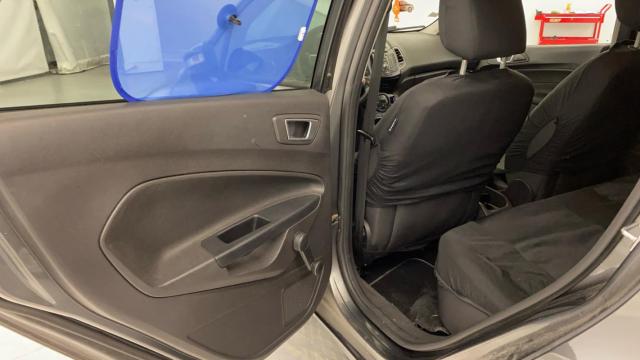Ford Fiesta image 4