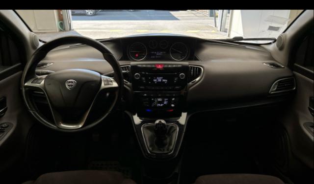 Lancia Ypsilon image 5