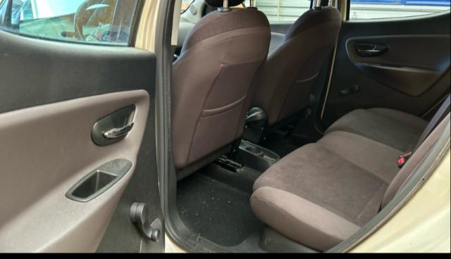 Lancia Ypsilon image 2
