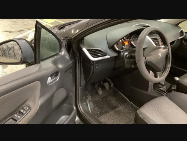 Peugeot 207 Cc image 6
