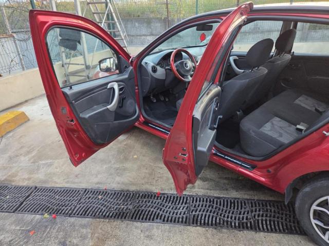 Dacia Sandero image 2