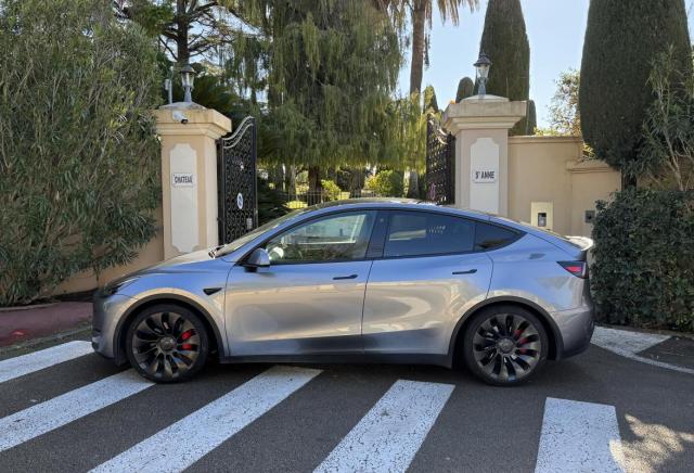 Tesla Model Y image 7
