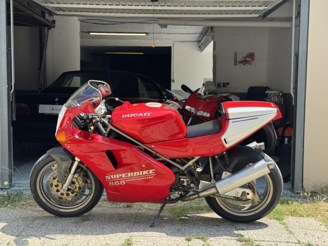 Ducati 888 image 1