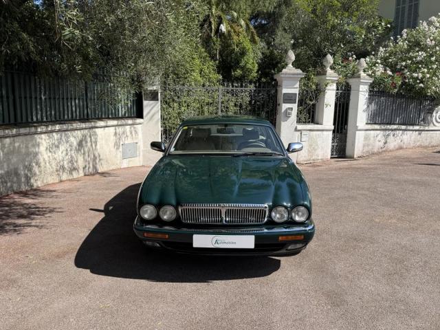 Daimler X300 image 8