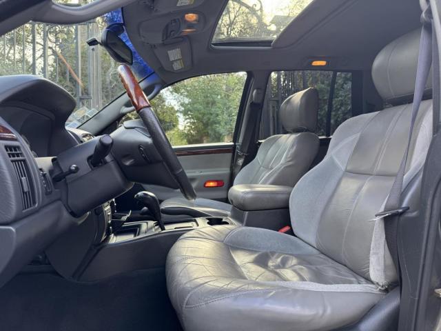 Jeep Grand Cherokee image 1