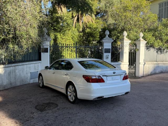 Lexus Ls 600 image 5