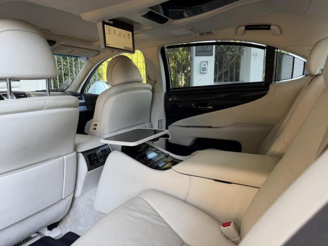 Lexus Ls 600 image 3