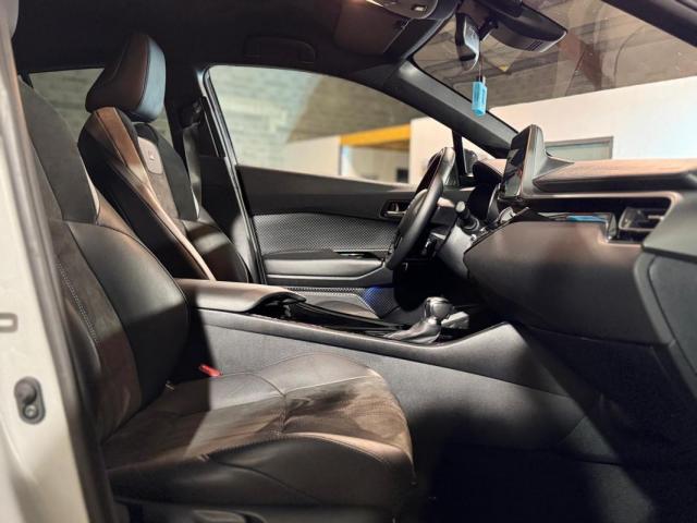 Toyota C-Hr image 5