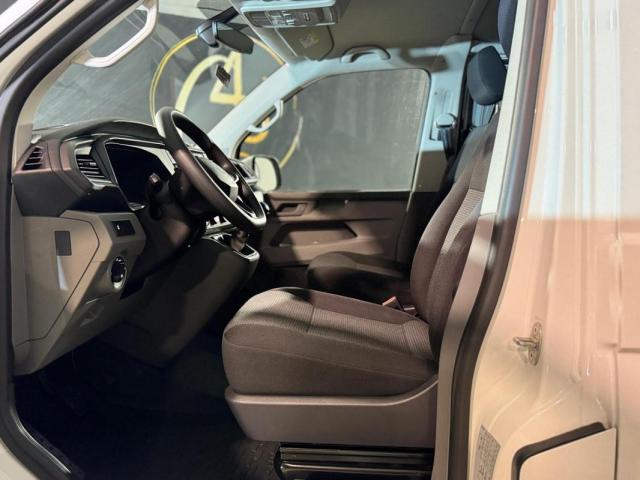 Volkswagen Transporter image 6