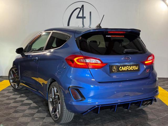 Ford Fiesta image 6