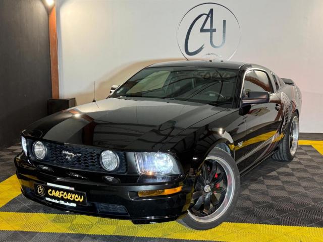 Ford Mustang Coupé Gt 4.6 V8 305ch Feux Xénons, Caméra De Recul, Poste Alpine