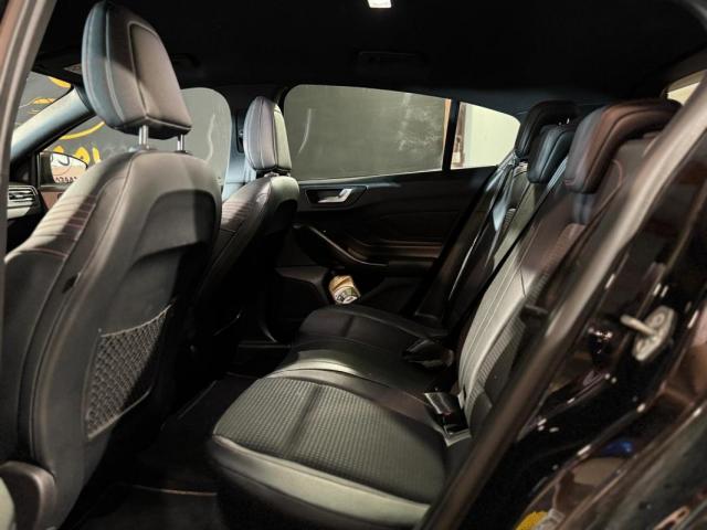 Ford Focus image 5