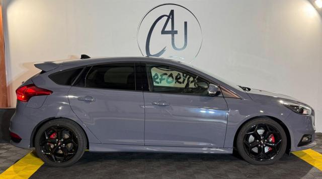 Ford Focus image 6