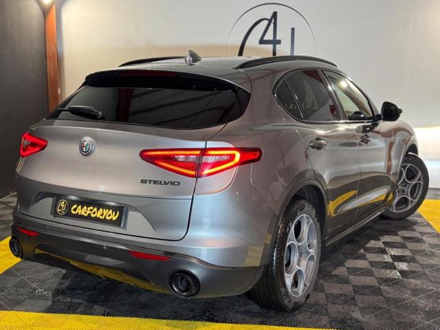 Alfa Romeo Stelvio image 2