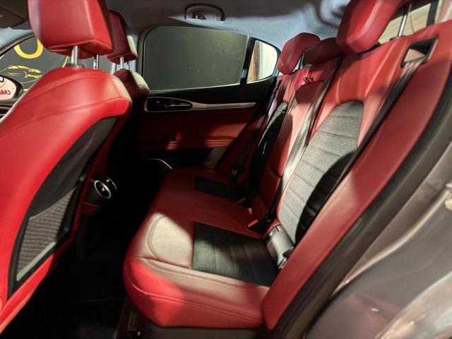 Alfa Romeo Stelvio image 6