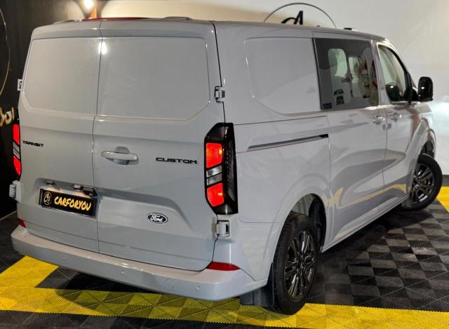 Ford Transit Custom image 2