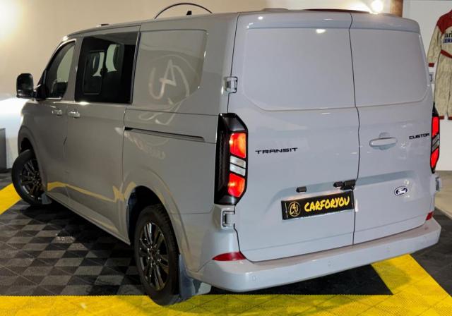 Ford Transit Custom image 9