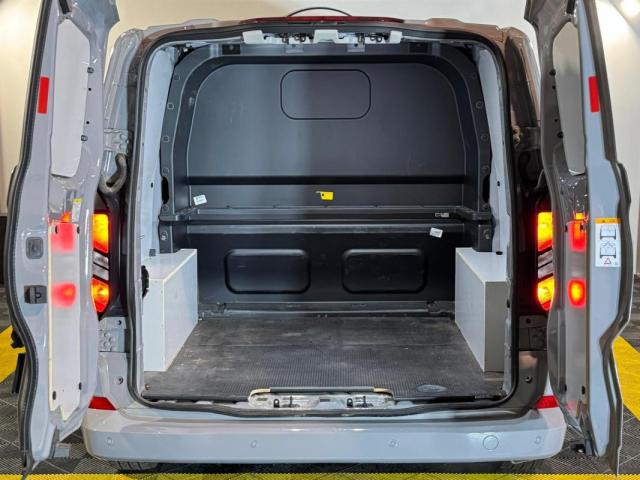 Ford Transit Custom image 1