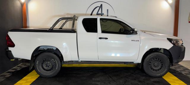 Toyota Hilux image 7