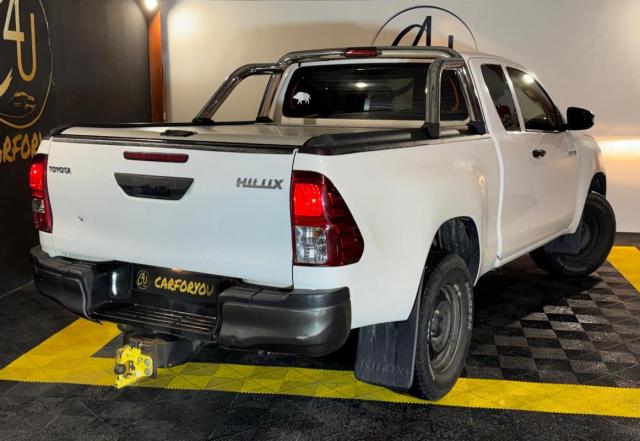 Toyota Hilux image 3