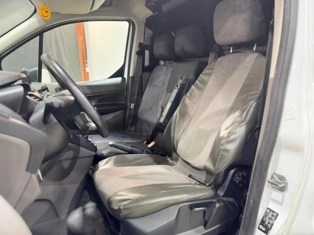 Ford Transit Connect image 7