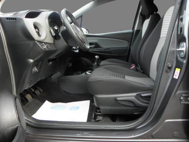 Toyota Yaris image 7