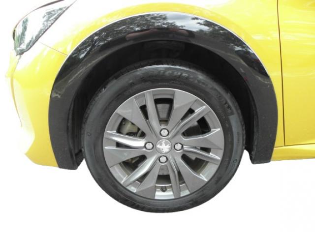 Peugeot 208 image 5