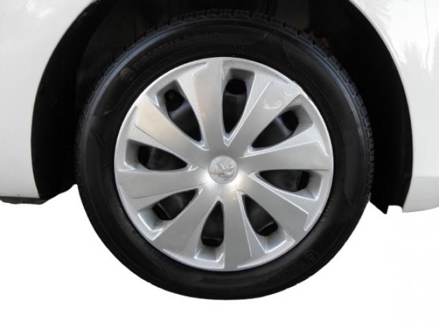 Peugeot 108 image 9