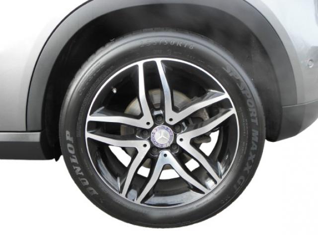 Mercedes Benz Gla image 8