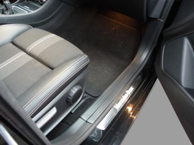 Mercedes Benz Cla image 8