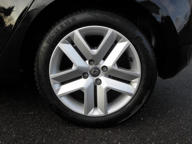 Renault Clio image 9